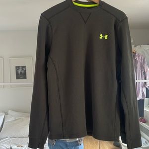 Used Under Armour Men’s Cold Gear Long-Sleeve Thermal Shirt in Olive